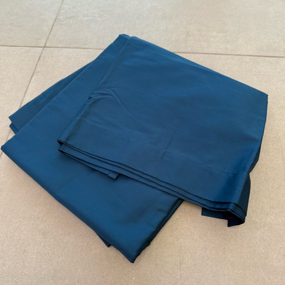 NWOT Four Seasons Home Twin XL Flat Sheet, Riviera Navy Luxury Bedding Soft